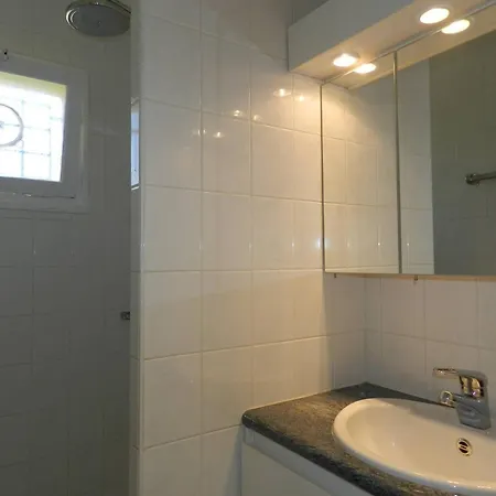 Bormes-les-mimosas, 4 Pieces, 6 Personnes - Fr-1-251-678 Апартаменты *