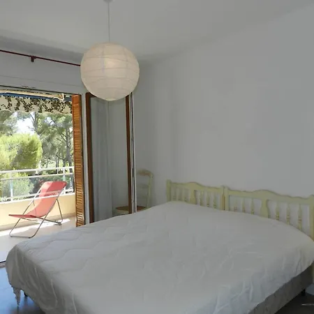Bormes-les-mimosas, 4 Pieces, 6 Personnes - Fr-1-251-678 Апартаменты