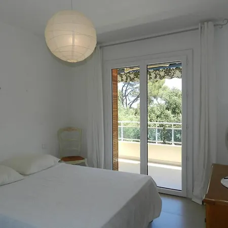 Bormes-les-mimosas, 4 Pieces, 6 Personnes - Fr-1-251-678