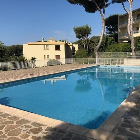 Bormes-les-mimosas, 4 Pieces, 6 Personnes - Fr-1-251-678 Апартаменты *