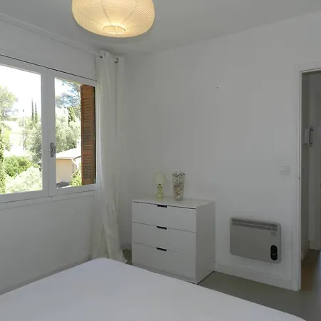 Bormes-les-mimosas, 4 Pieces, 6 Personnes - Fr-1-251-678 Апартаменты Борм-ле-Мимоза