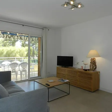 Bormes-les-mimosas, 4 Pieces, 6 Personnes - Fr-1-251-678 *